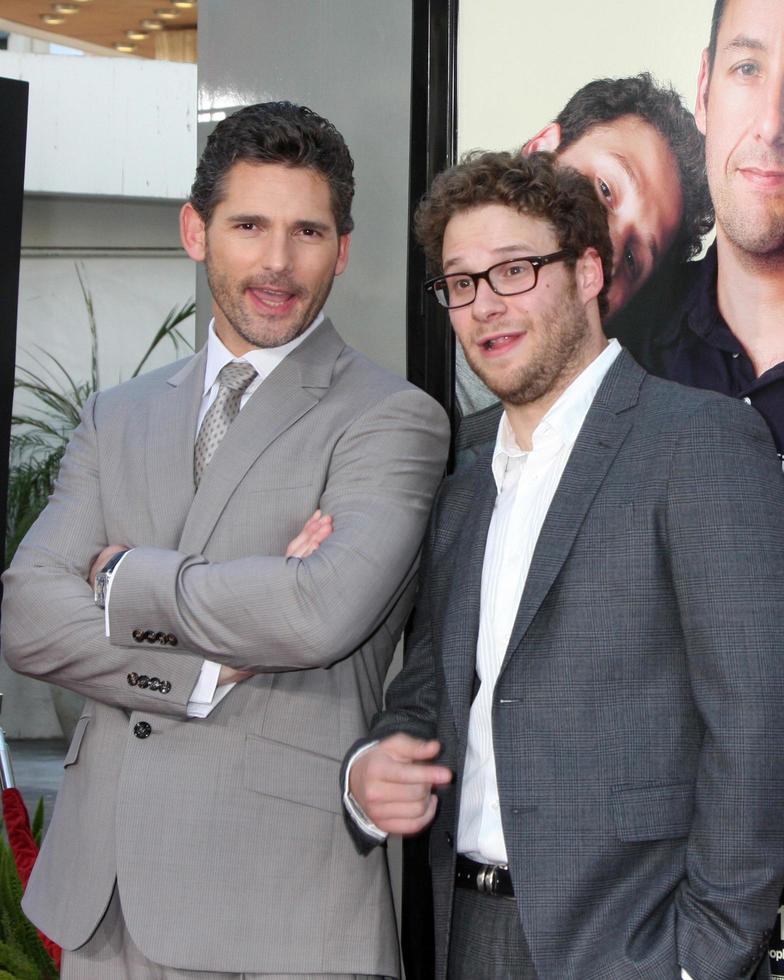 eric bana seth rogen anländer på de rolig människor värld premiär på de bågljus hollywood teatrar i los angeles ca på juli 20 2009 2008 foto