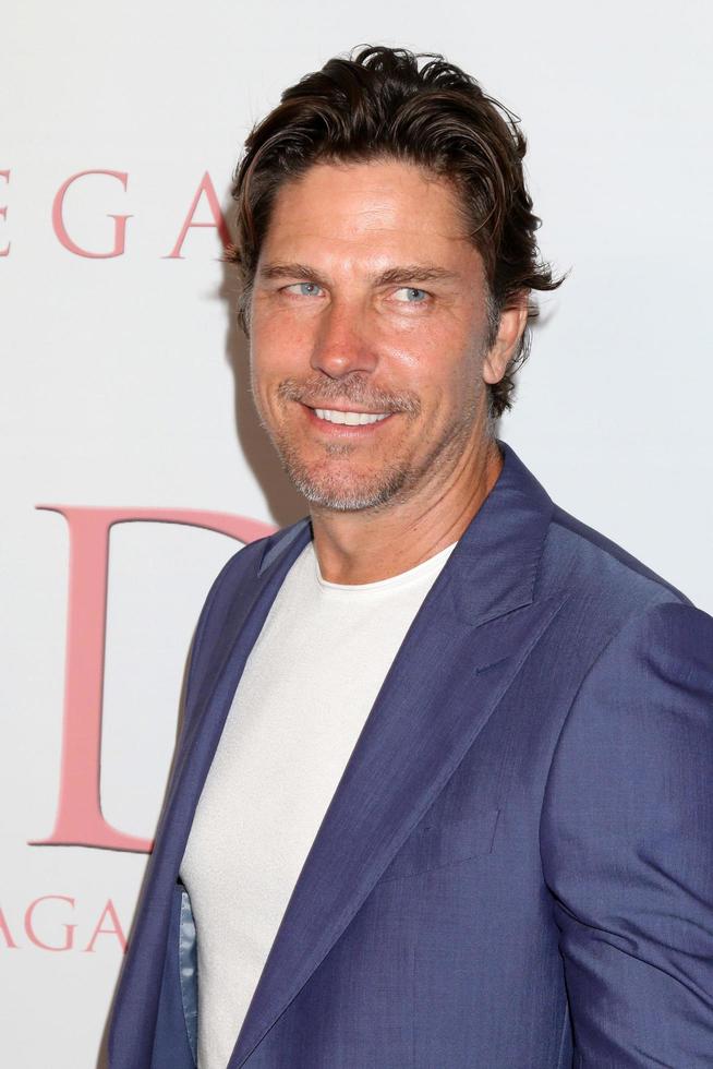 los angeles jun 2 michael trucco på de betrakta tidningar sommar problem släpp fest på sofitel los angeles på juni 2 2022 i beverly kullar ca foto