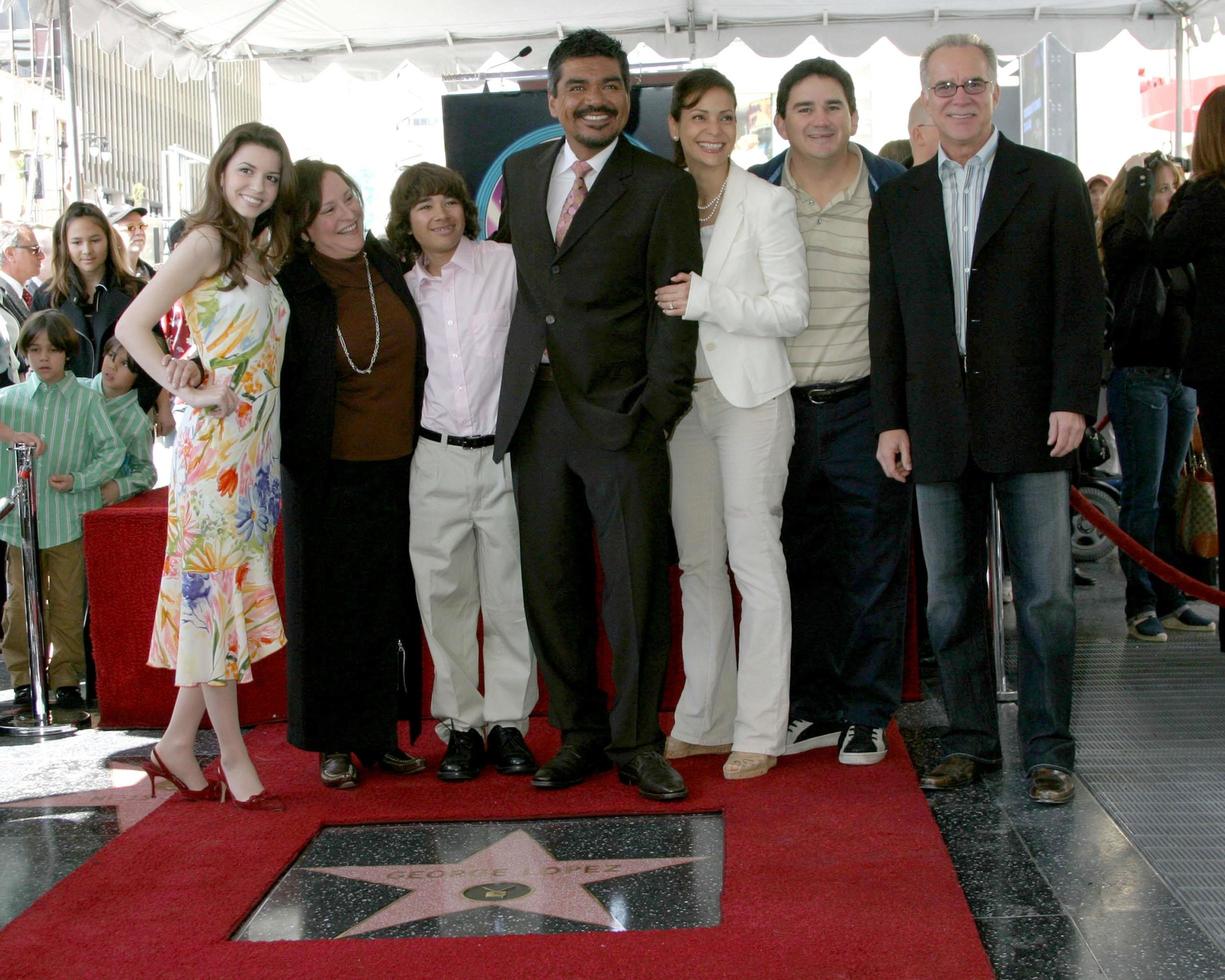 george lopez visa castgeorge lopez stjärna på hollywood promenad av famehollywood highlandlos angeles cajanuari 29 20062006 foto