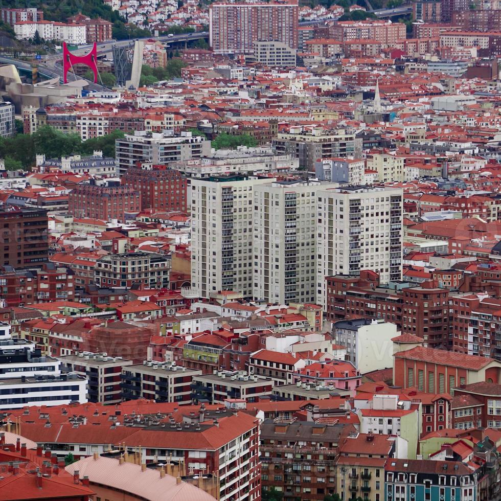 stadsbild och arkitektur i bilbao stad, spanien, resa destination foto