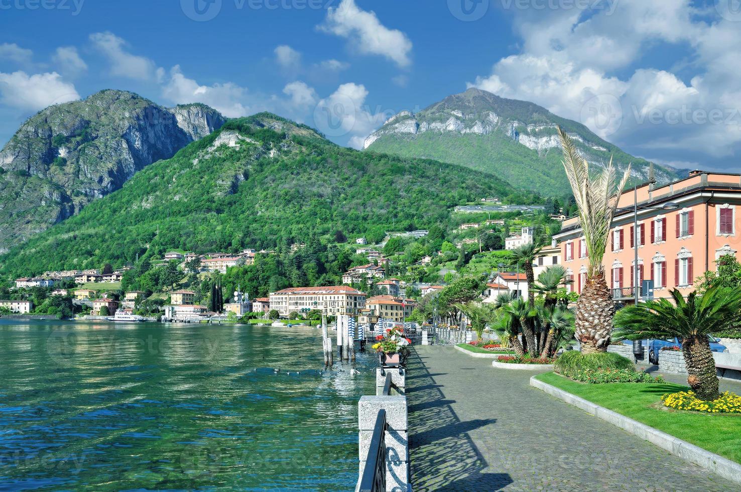 promenad av menaggio, sjö como, Lombardiet, Italien foto