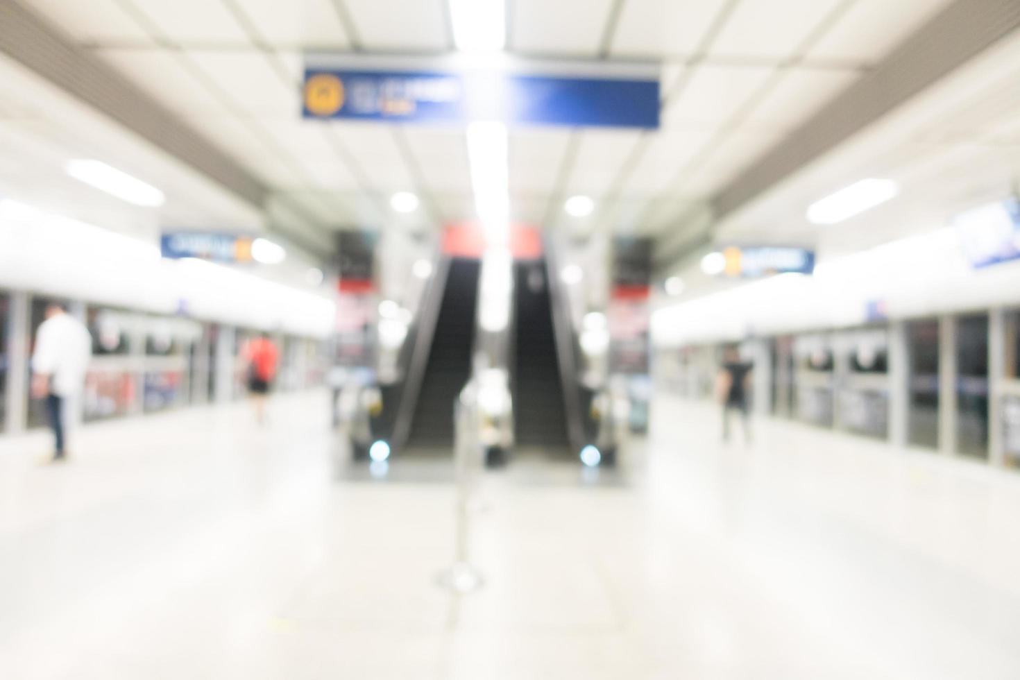 abstrakt suddig tunnelbanestation foto