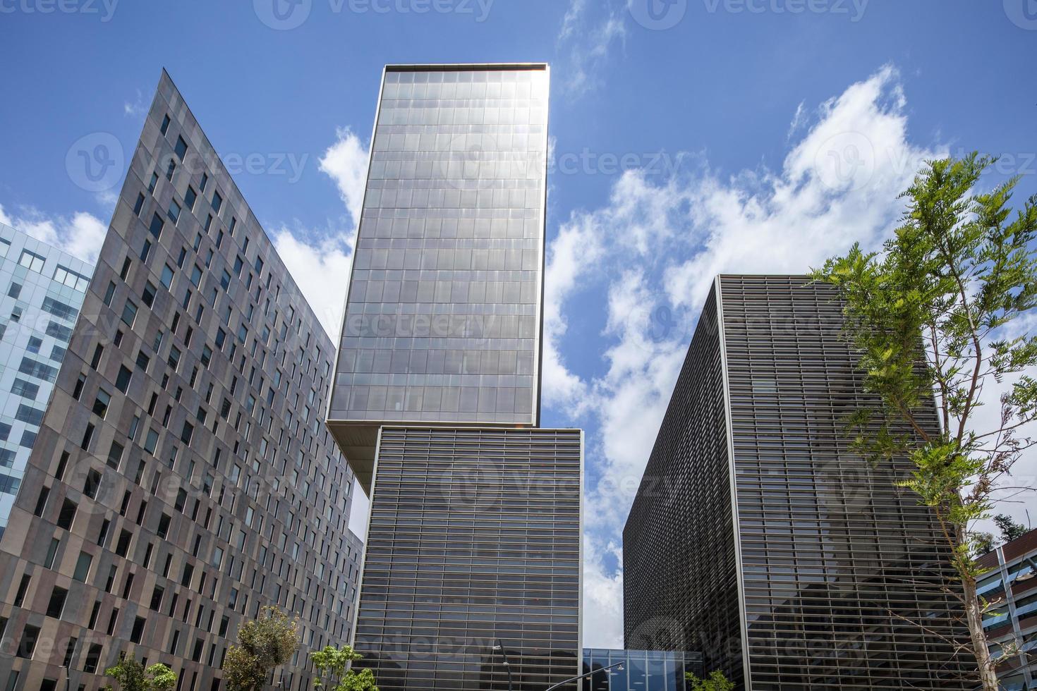 skyskrapor och torn i barcelona tech distrikt, Spanien foto