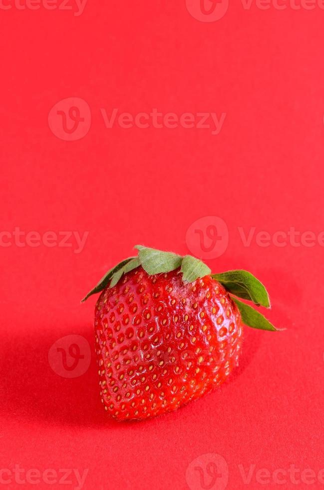 jordgubbar på bakgrund foto