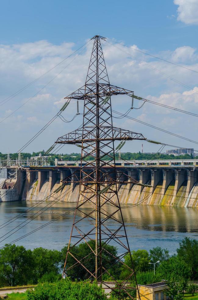 vattenkraftdamm vid floden Dnepr foto