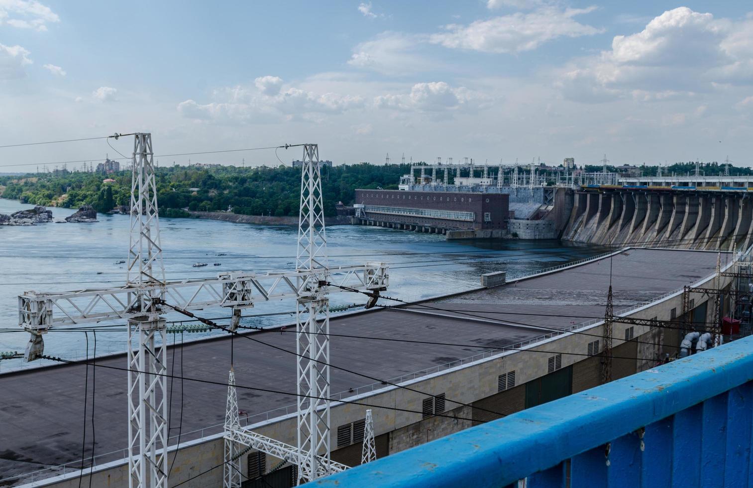 vattenkraftdamm vid floden Dnepr foto