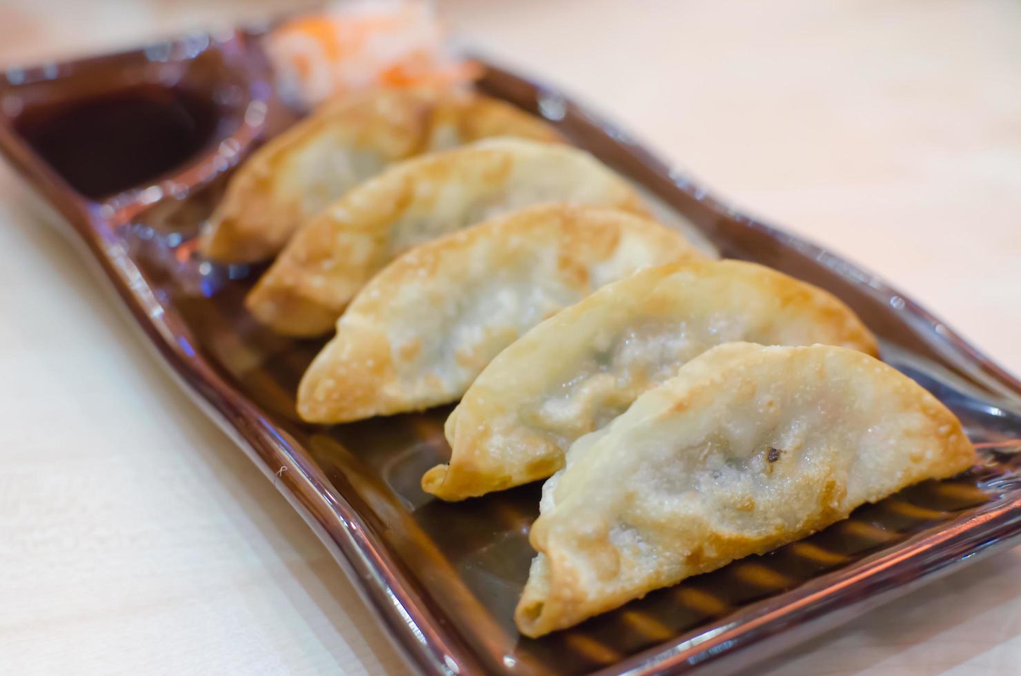 gyoza med sås foto