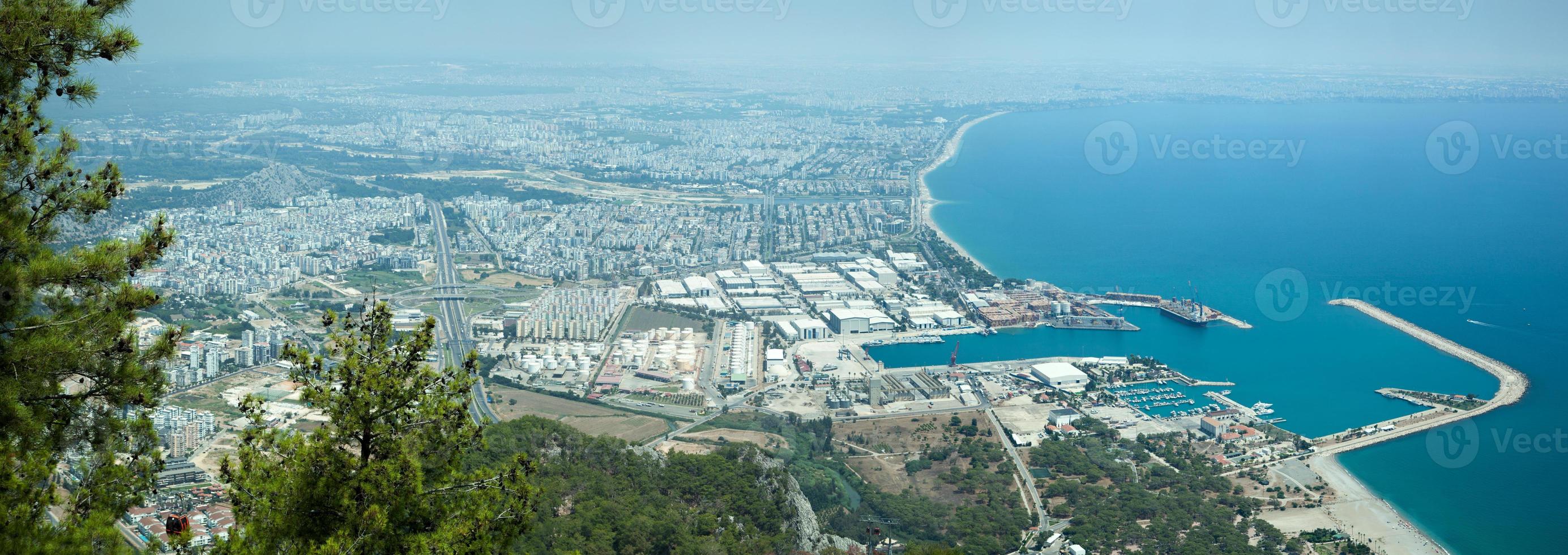 antalya tillflykt stad panorama- se från tunektepe berg foto