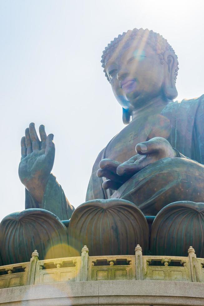 jätte buddha staty i Hong Kong, Kina foto