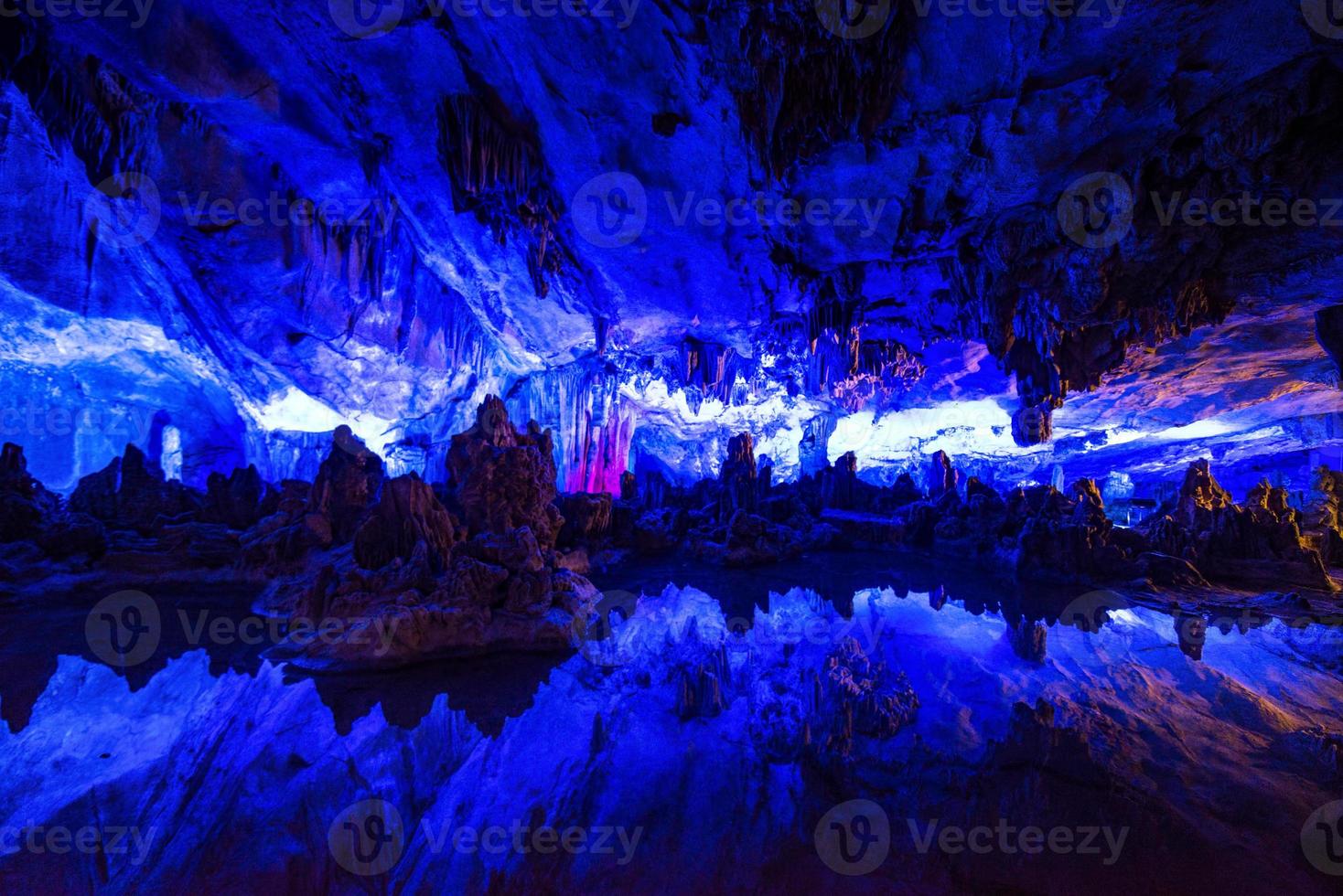 vass flöjt grotta på guilin, gunagxi, Kina foto