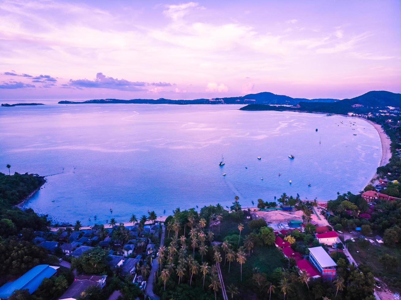 Flygfoto över havet på Koh Samui Island, Thailand foto