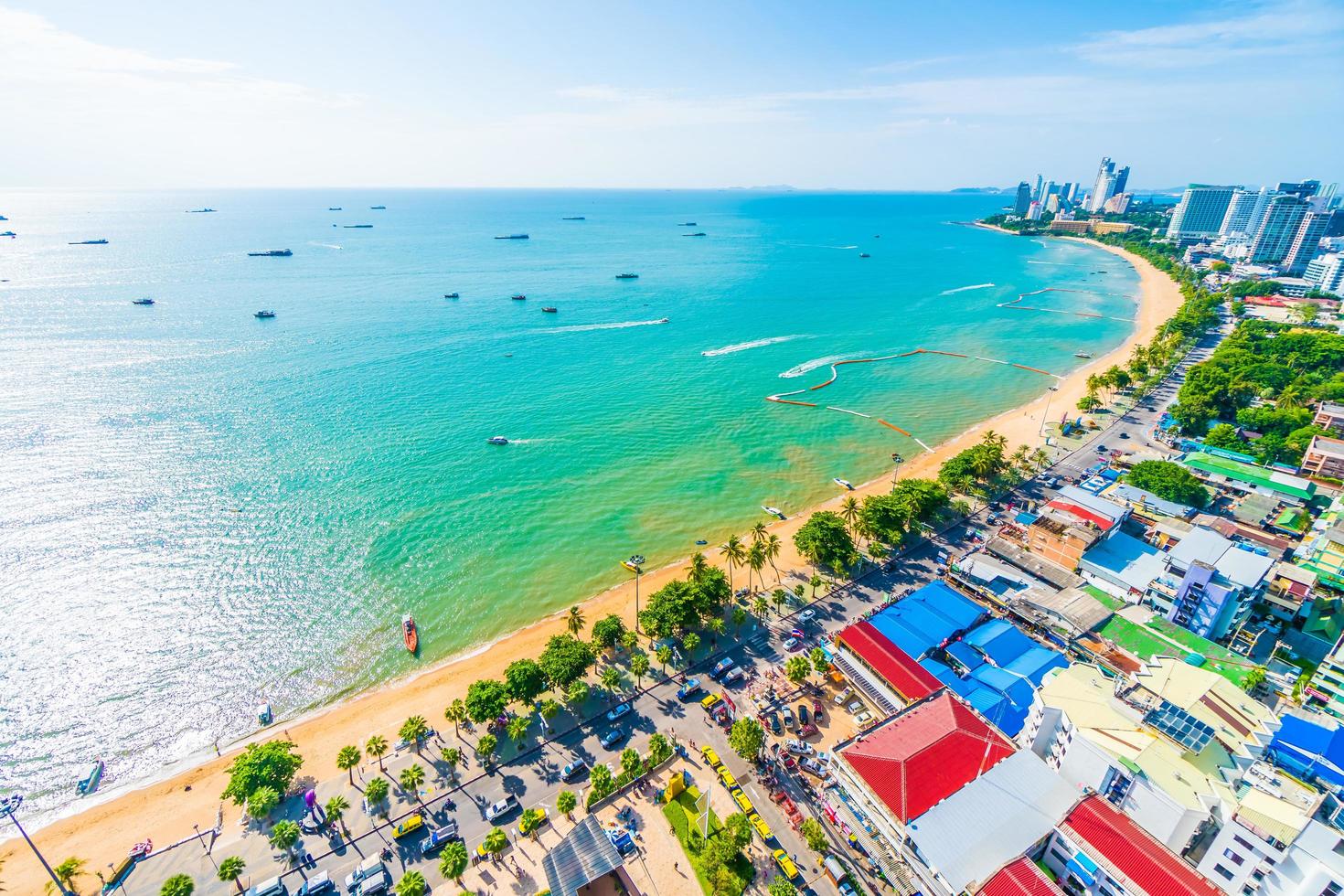 Pattaya stad och vik foto