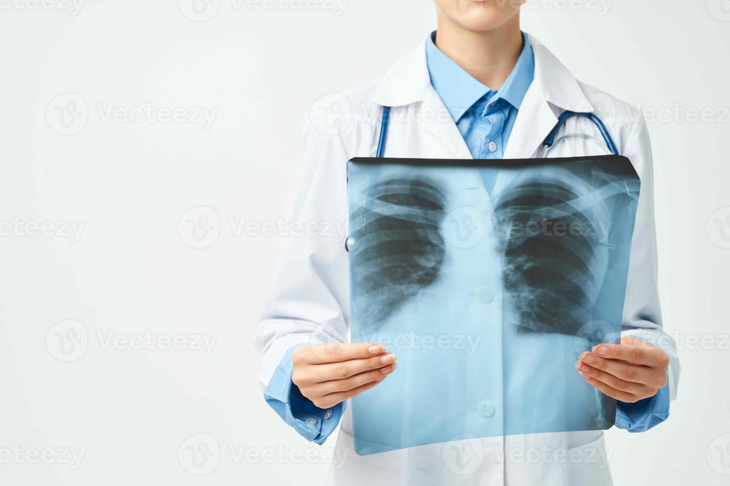 läkare i vit täcka ilyinovka snapshot sjukhus hälsa undersökning professionell foto