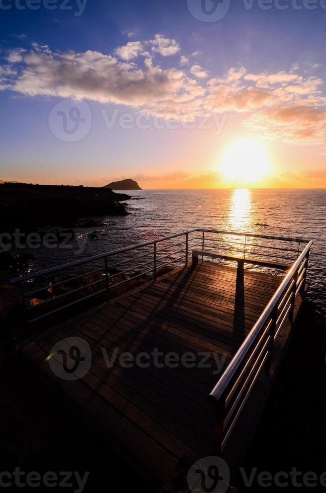 solnedgång över havet foto