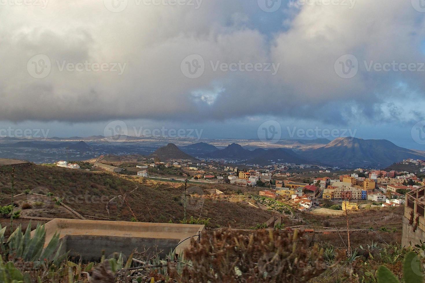 lugna Semester landskap på de spanska kanariefågel ö tenerife på en solig dag foto