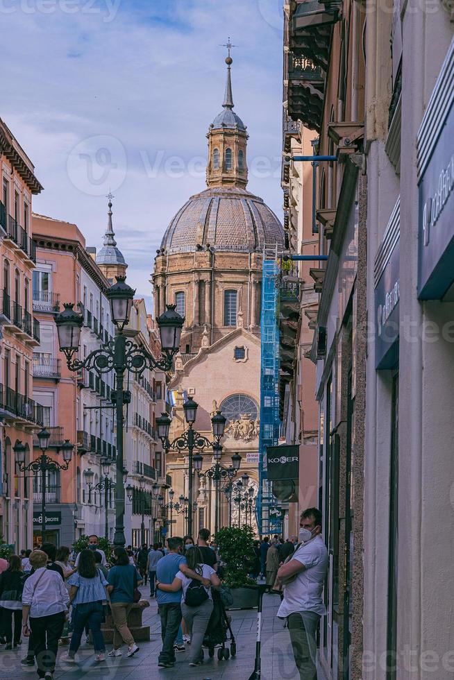 gator i de historisk gammal stad av zaragoza, Spanien foto