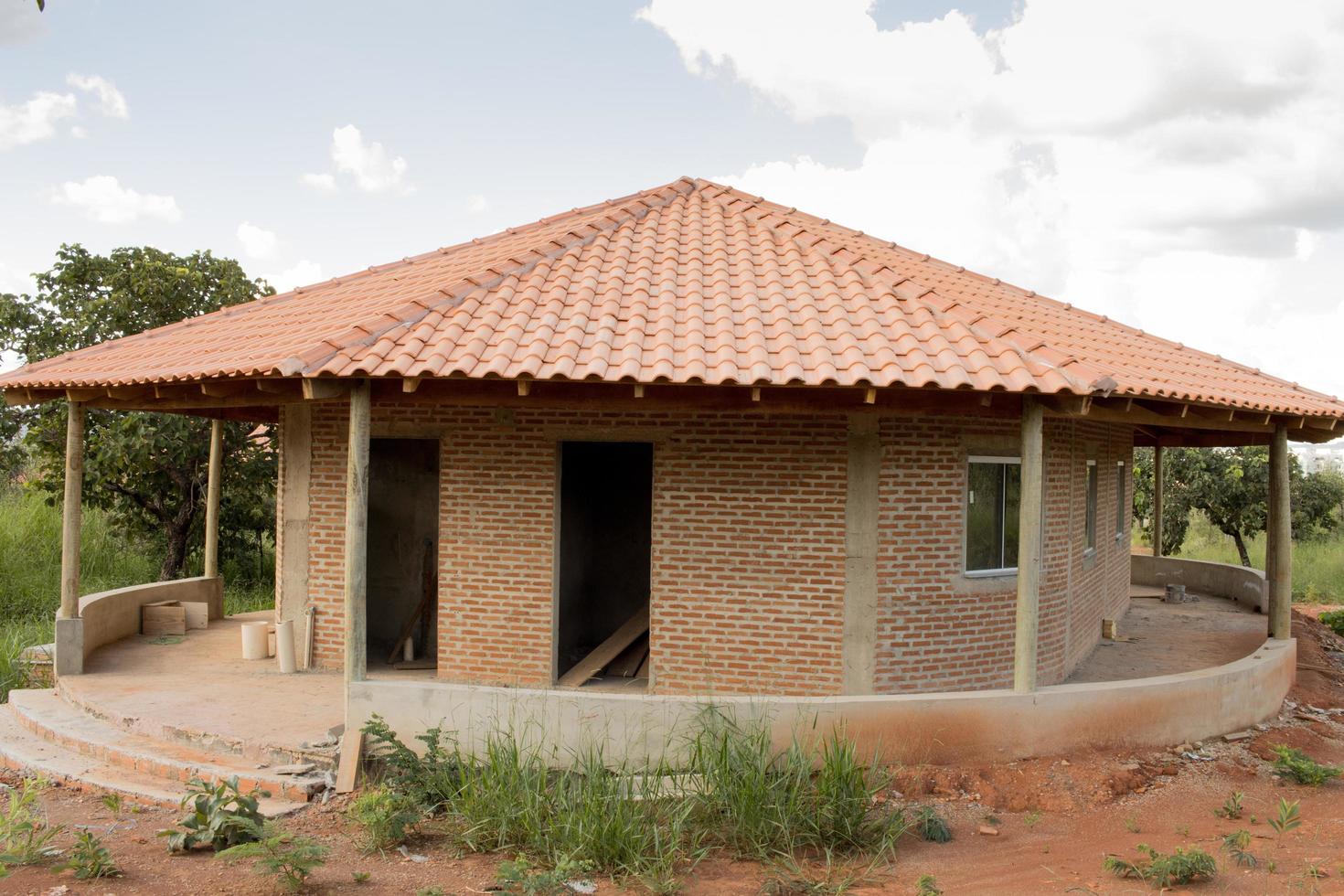 Brasilien, Brasilien april 6, 2023 hus konstruera på de bokning av de inhemsk stammar känd som de karriri-xoco och tuxa den där leva i nordväst Brasilien, aka noroeste foto