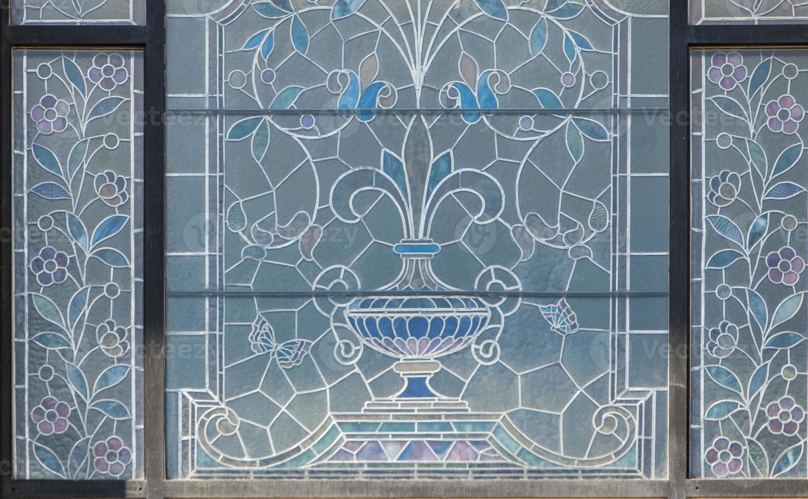 detalj av dekorativt fönster vid Unteres Curtihaus i Rapperswil, Schweiz foto
