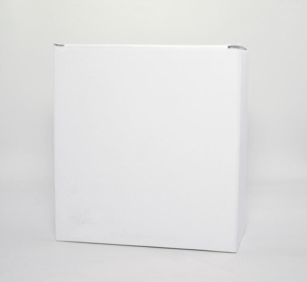 kartong rektangulär förpackning lådor prototyper isolerat på vit bakgrund. vektor illustration foto