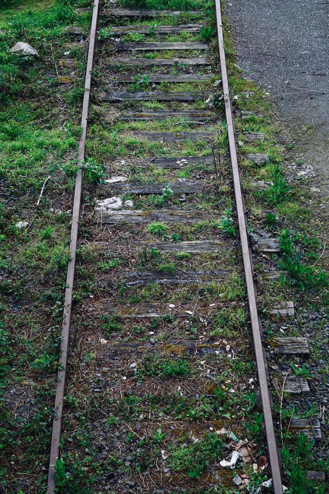 järnvägsspår i stationen, tågläge foto