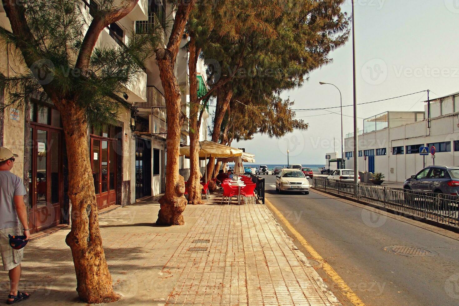 urban landskap från de huvudstad av de kanariefågel ö lanzarote arrecife i Spanien på en värma sommar dag foto