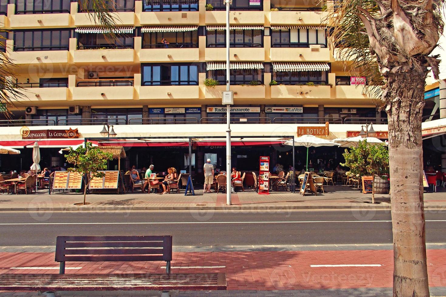 urban landskap från de huvudstad av de kanariefågel ö lanzarote arrecife i Spanien på en värma sommar dag foto