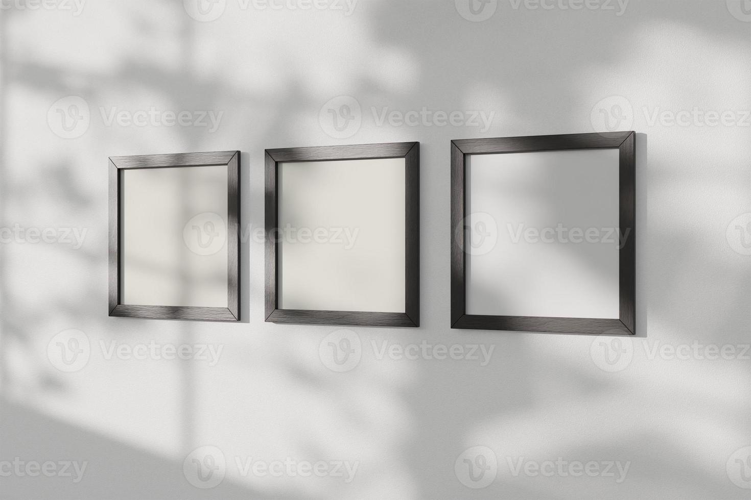 attrapp av tre fyrkant ramar på vit vägg med fönster skugga täcka över foto