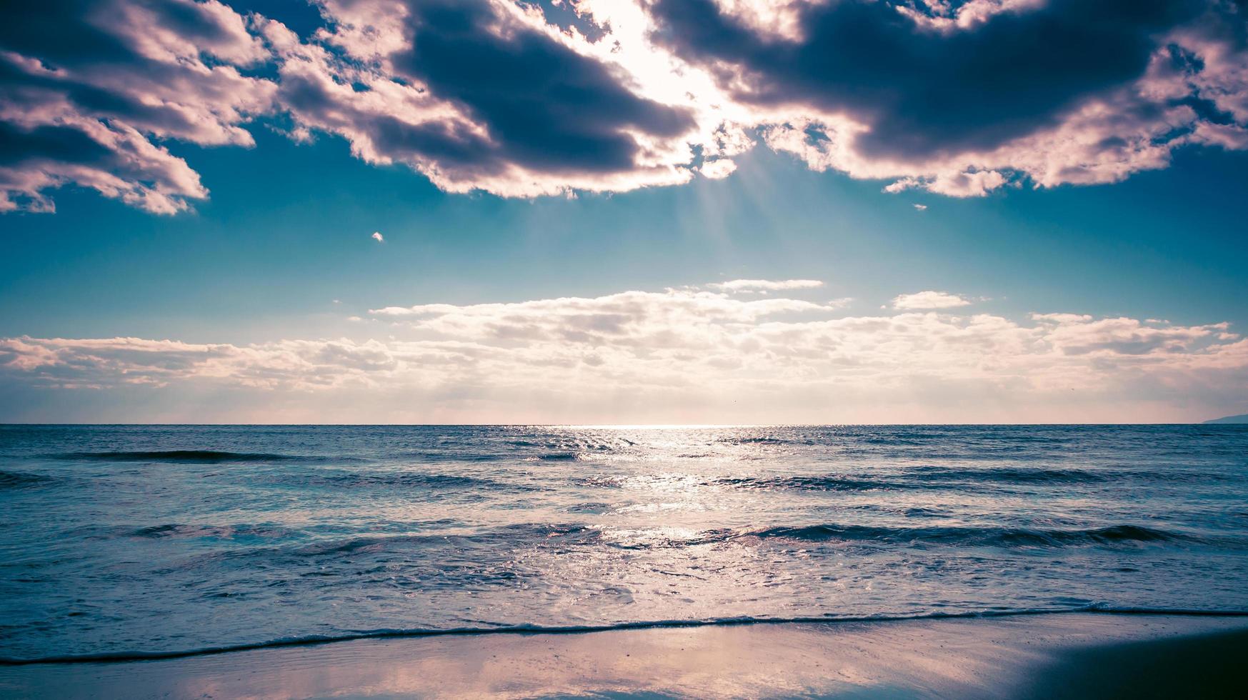 sandstranden vid havet foto