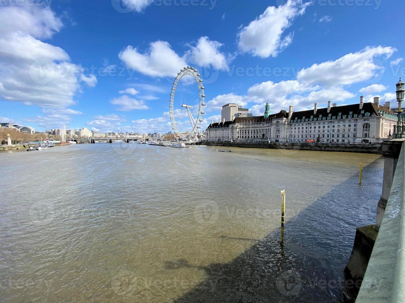 utsikt över Themsen i London foto