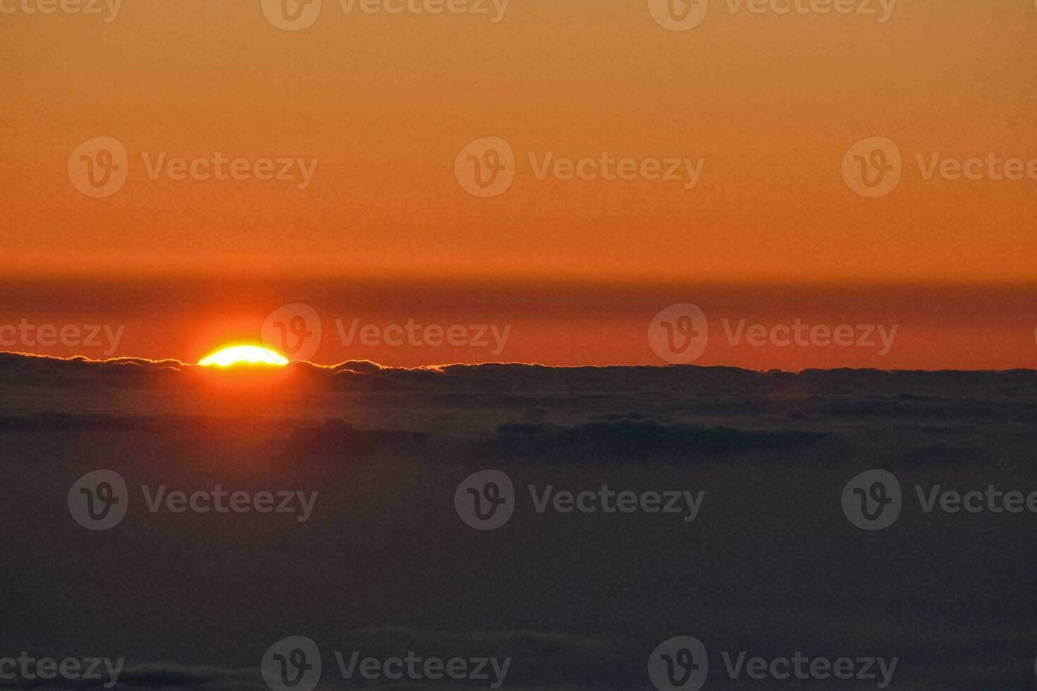 vacker utsikt över solnedgången foto