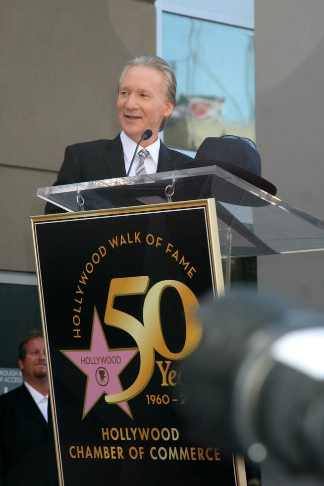 los angeles sep 14 räkningen maher på de räkningen maher hollywood promenad av berömmelse stjärna ceremoni på hollywood promenad av berömmelse på september 14 2010 i los angeles ca foto