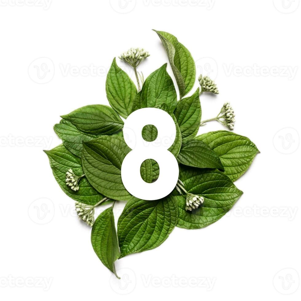 papper siffra åtta på bakgrund av grön löv. minimal kreativ layout med naturlig element för din design foto