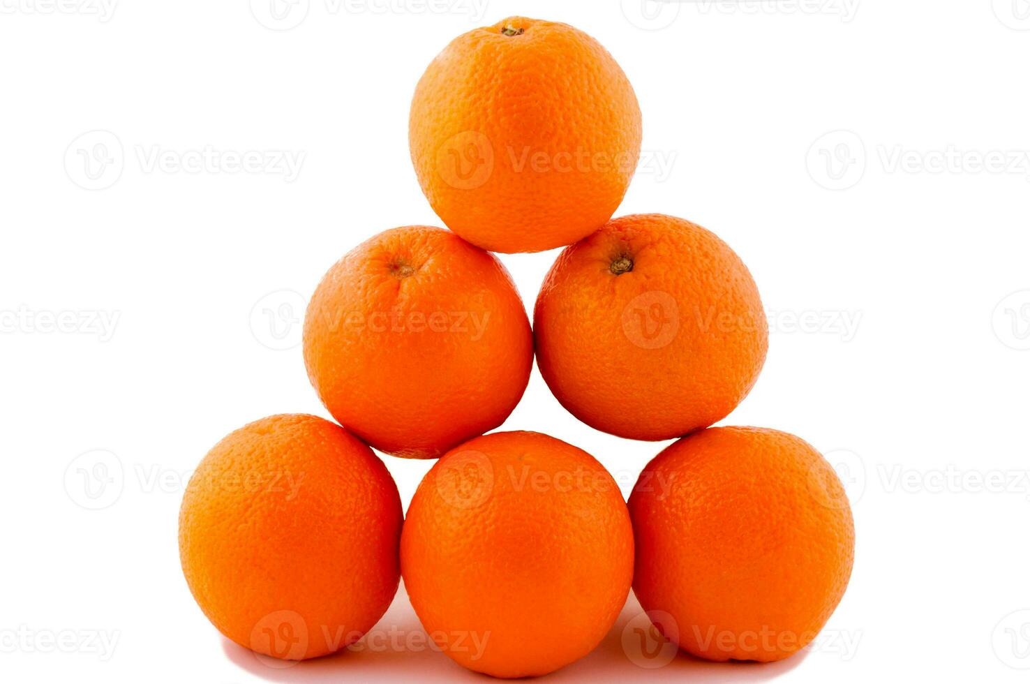 apelsiner pyramid isolerat foto