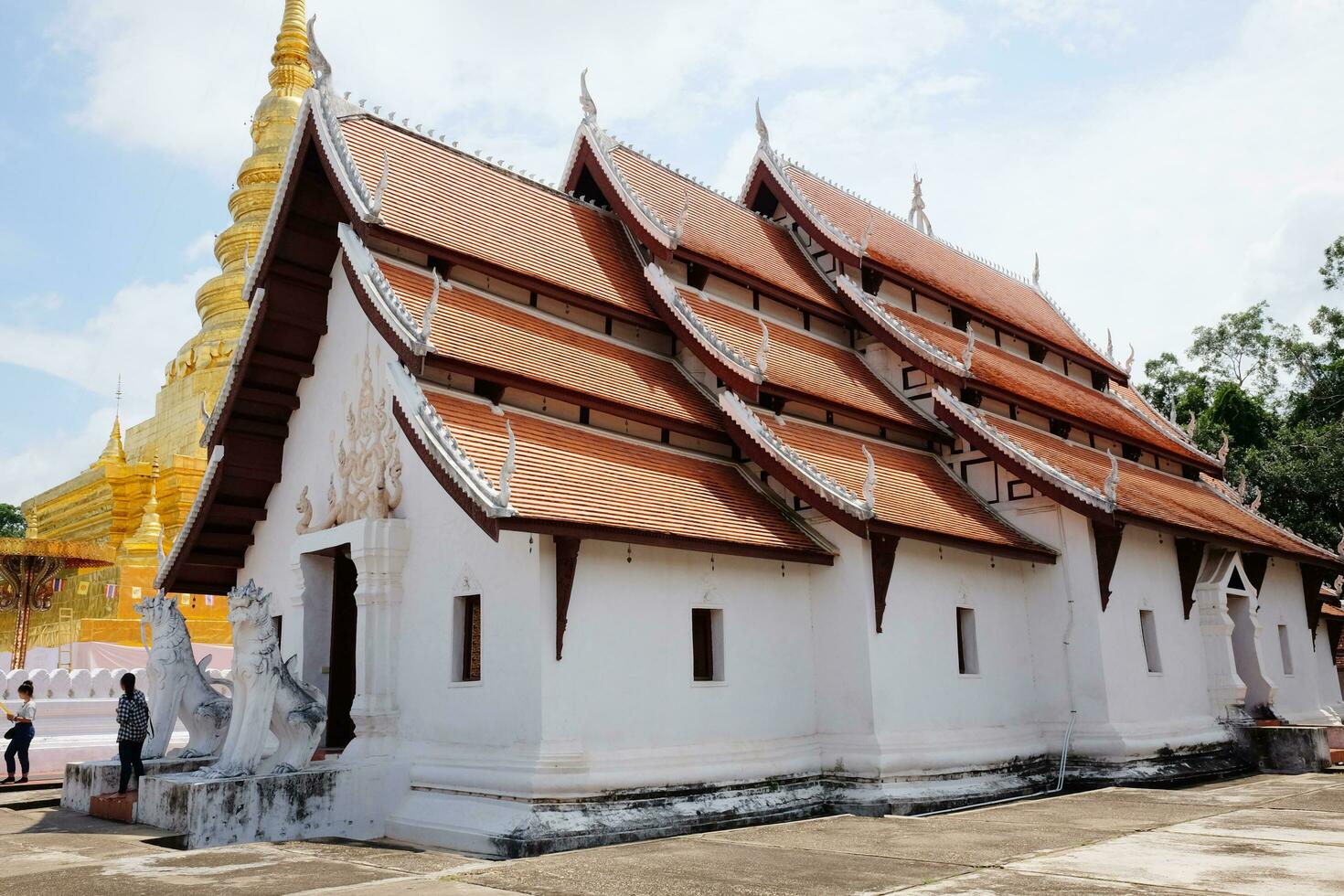 skön gammal wat pumin pratad tempel i nordlig av thailand foto
