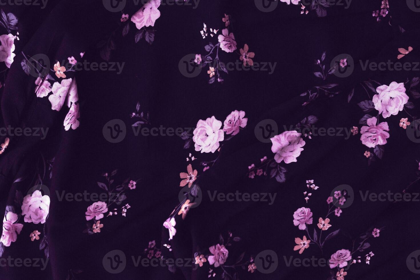 mörk rosa blomma trasa mönster för bakgrund och med kopia Plats. skön blommig design på mörk blus texturerat. årgång design. stänga upp Foto. foto