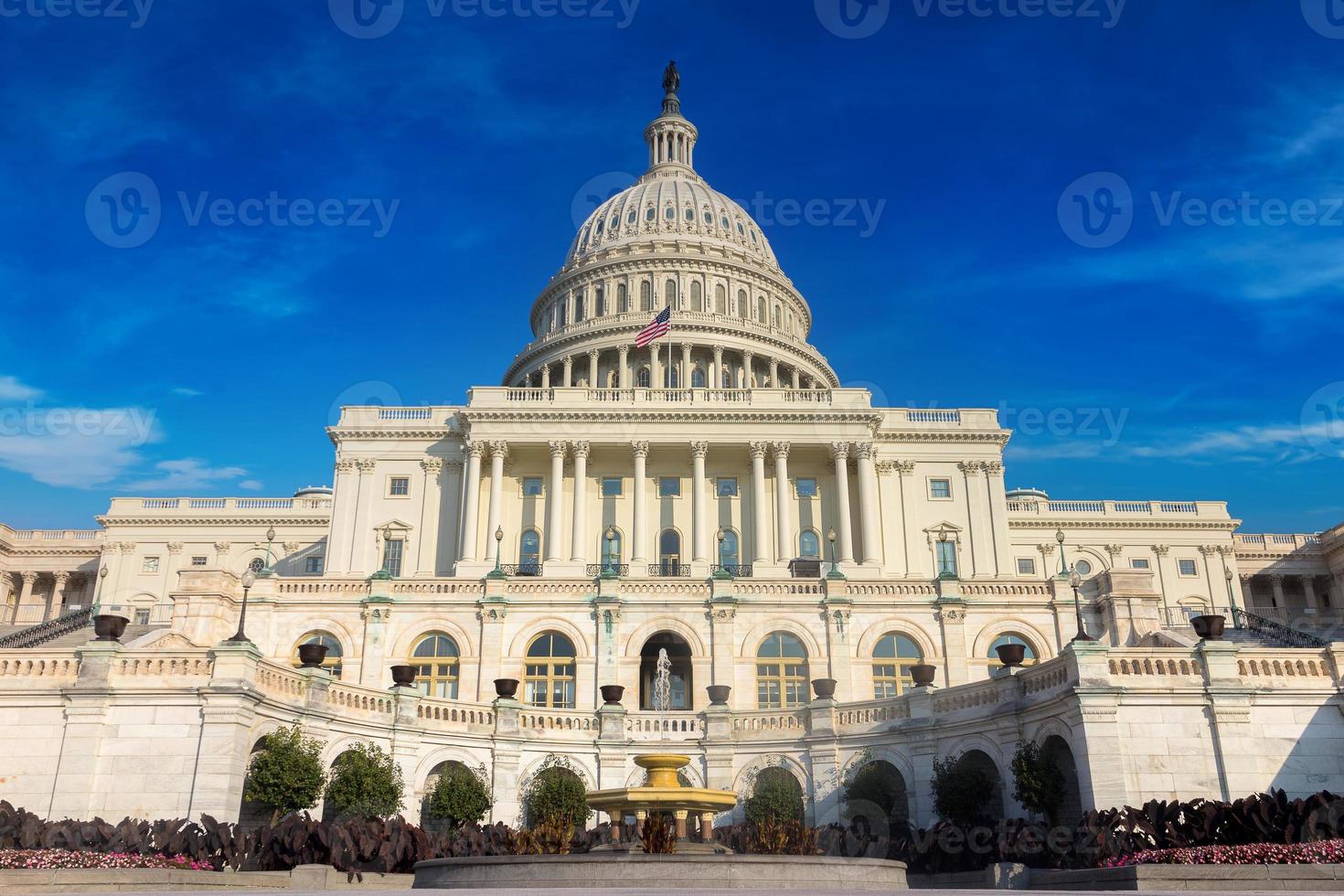 USA pf America Capitol Building på en solig dag foto