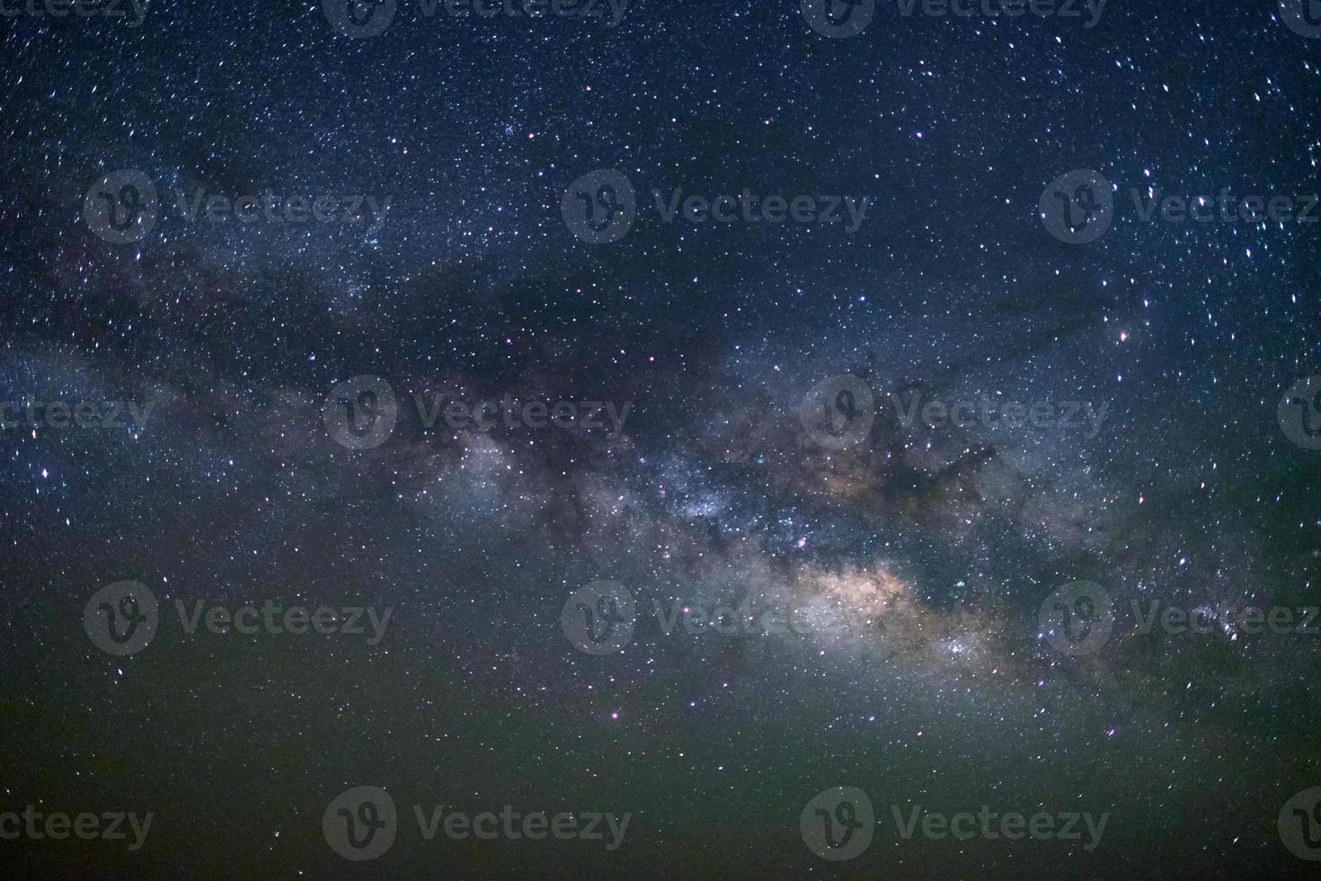 Vintergatan vid tjäraöknen, Jaisalmer, Indien. astrofotografering. foto