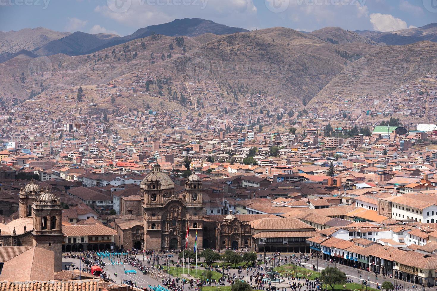 Cuzco Peru stadspanorama med torget Plaza de Armas foto