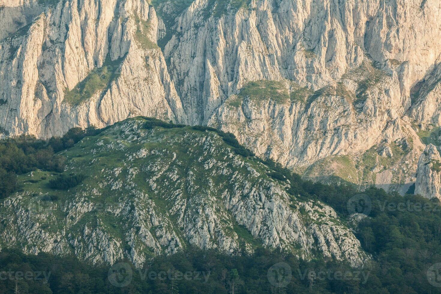 naturskön bergsutsikt foto