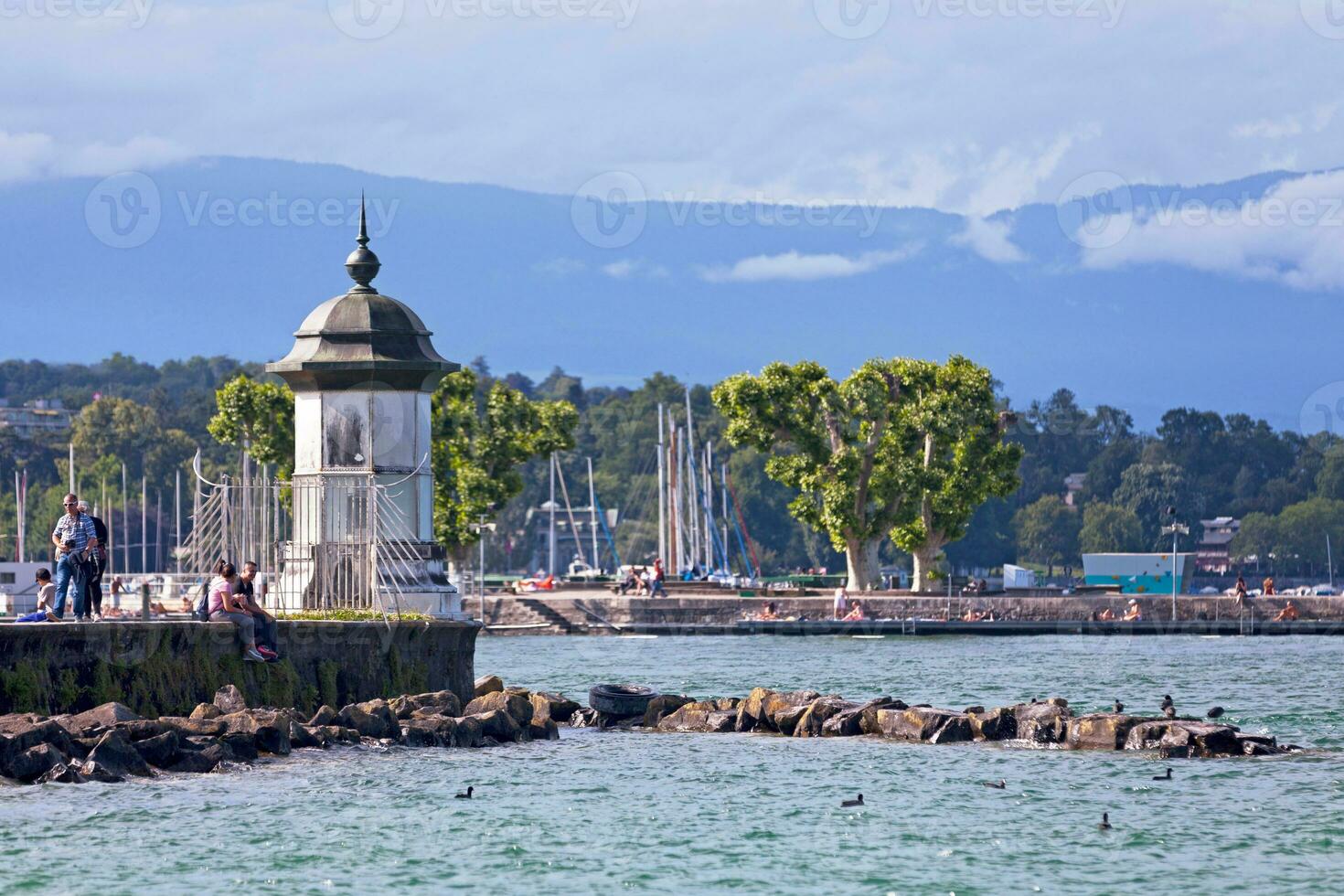 fyr på de pir av eaux-vives i Genève foto