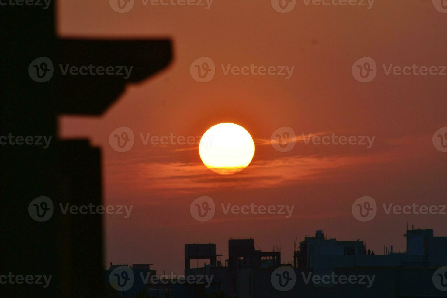 skönheten i den uppgående solen foto