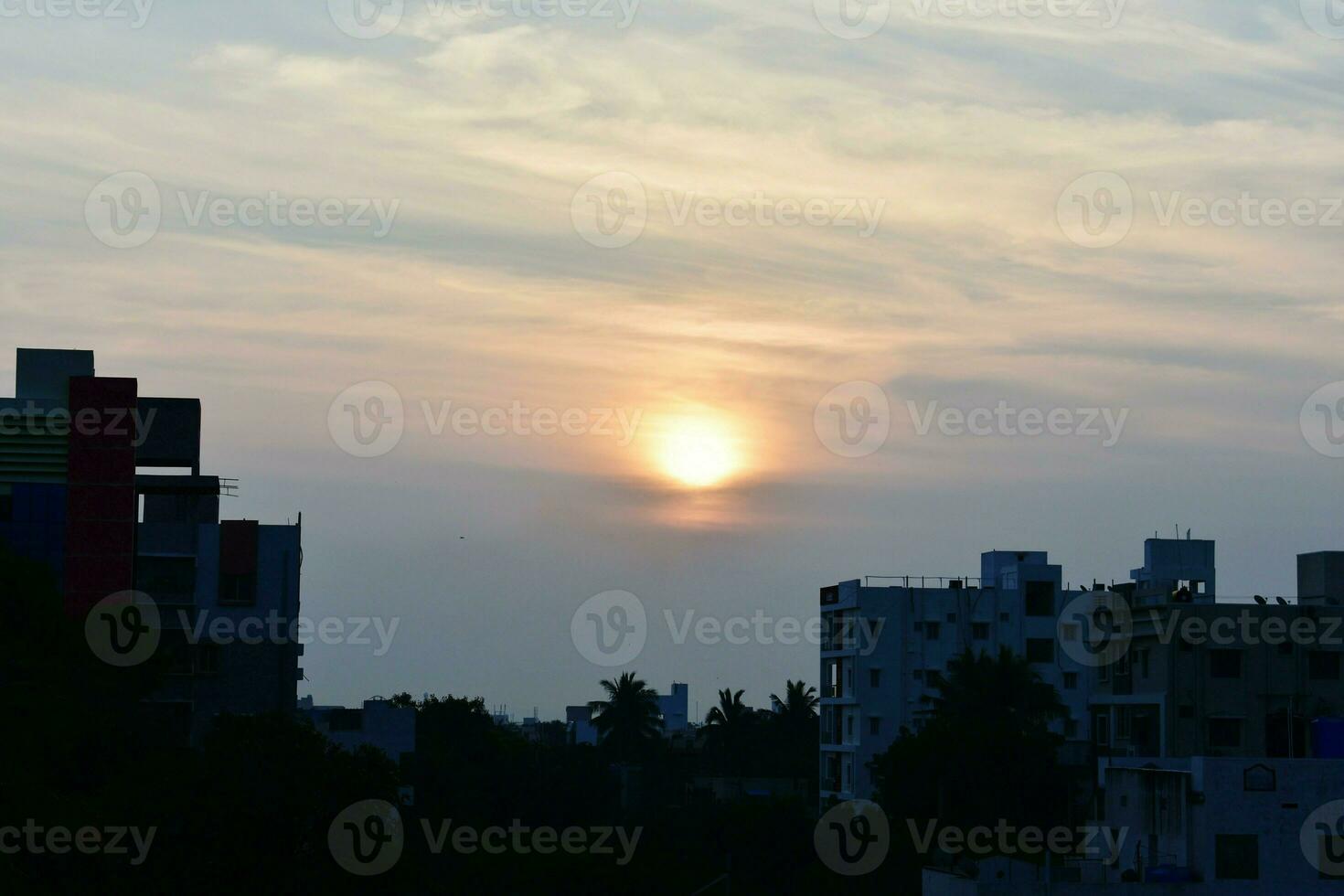 skönheten i den uppgående solen foto