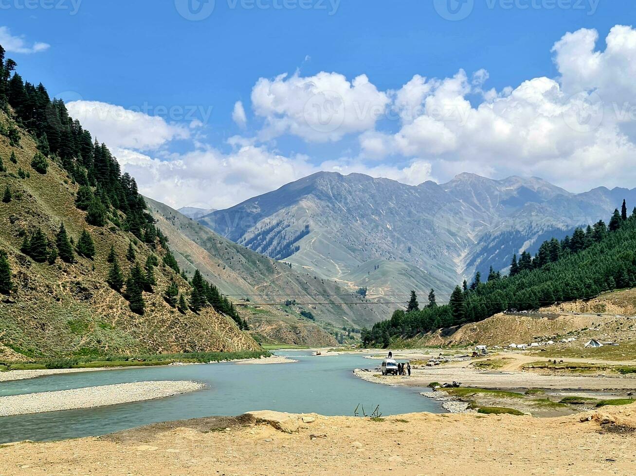 landskap med flod, Naran kpk foto