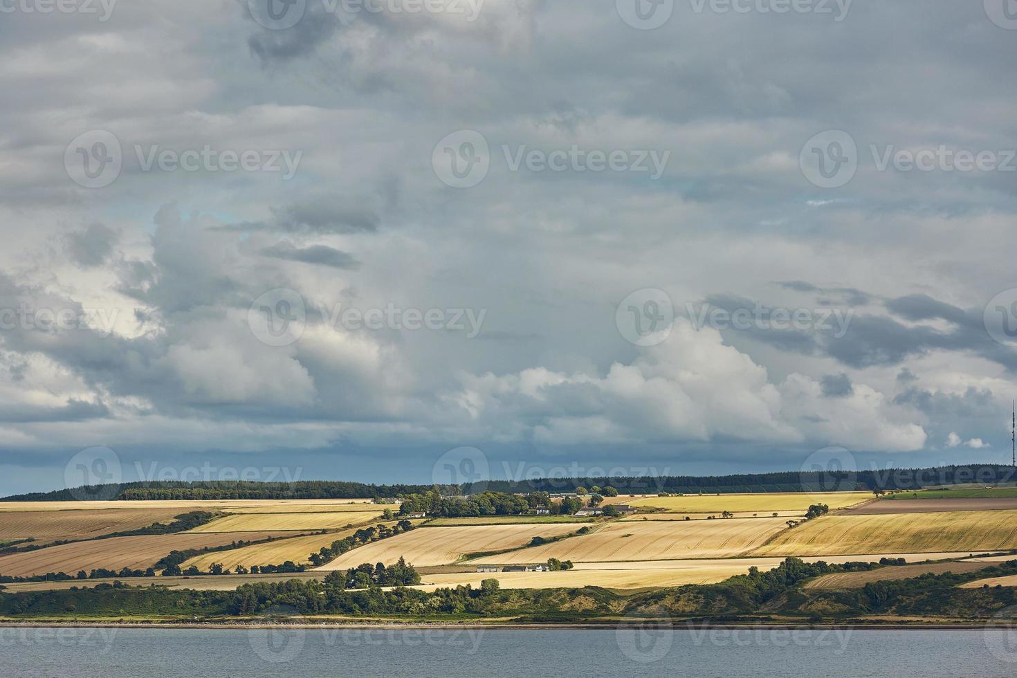 marinmålning och landskap av Invergordon i Skottland Storbritannien foto
