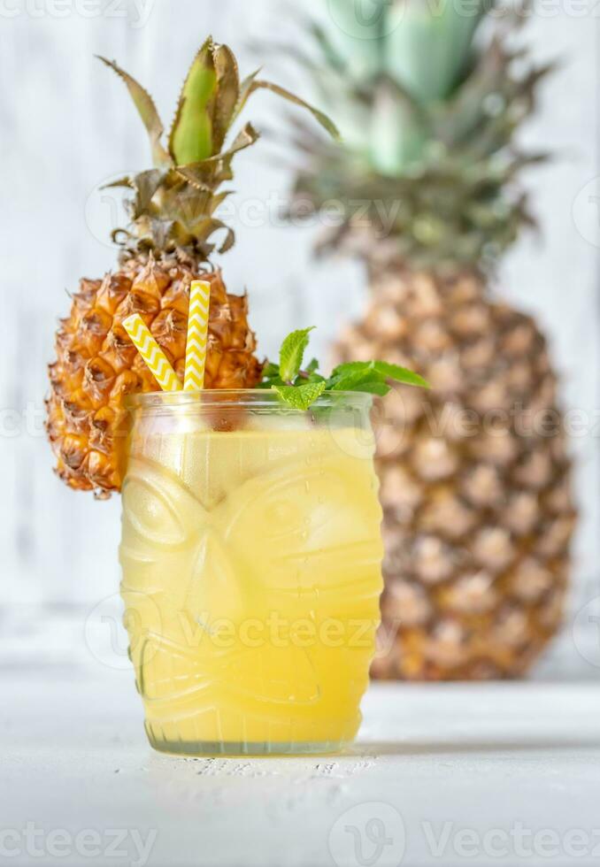 ananas cocktail glas foto