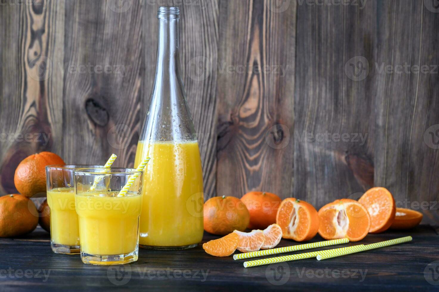 flaska apelsinjuice foto