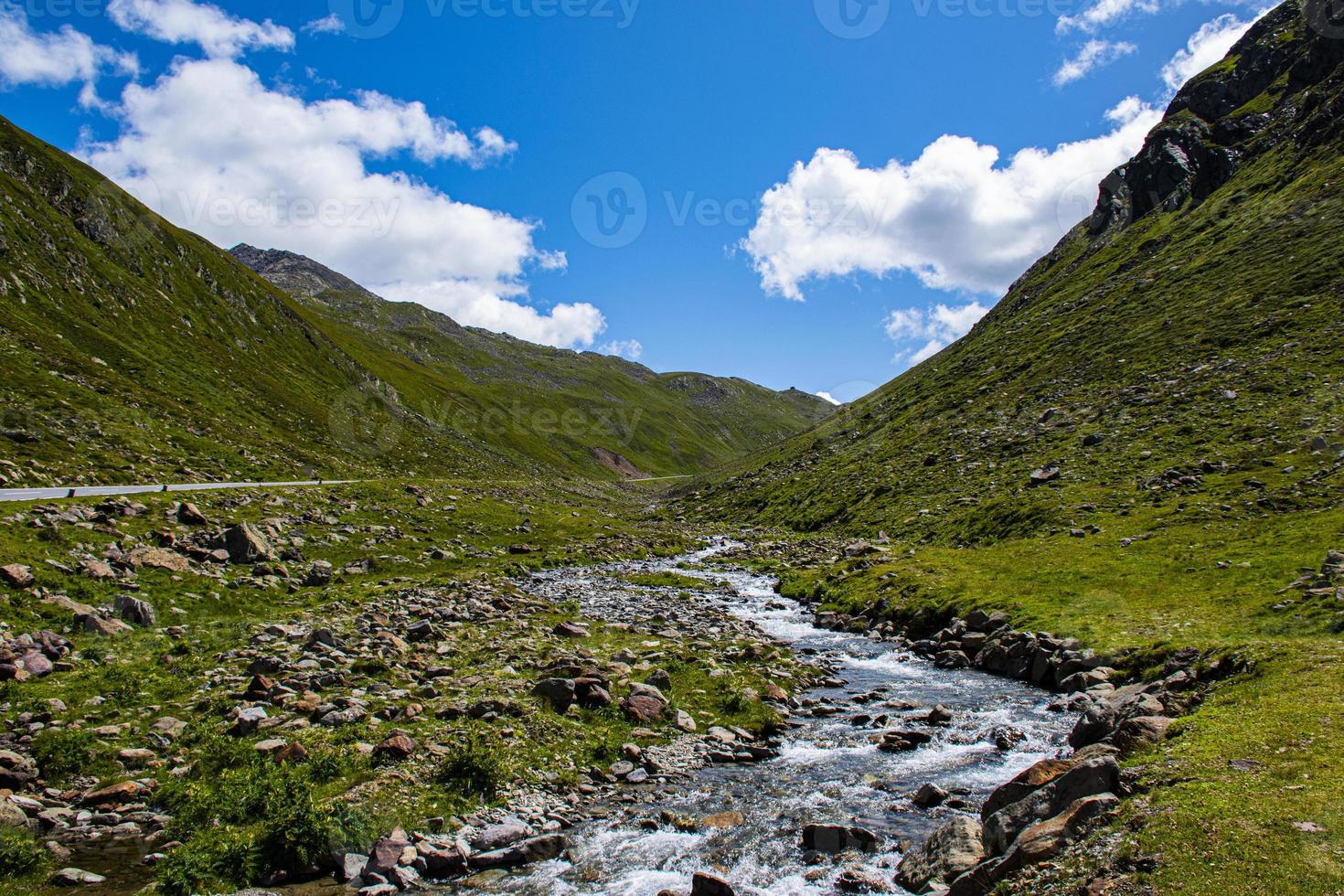 passo rombo längs gränsen mellan Österrike och Italien foto