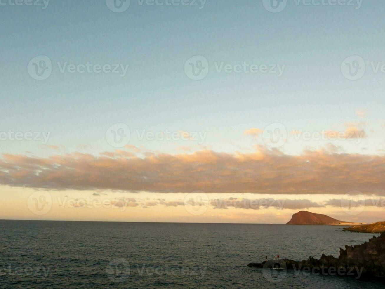 solnedgång över havet foto