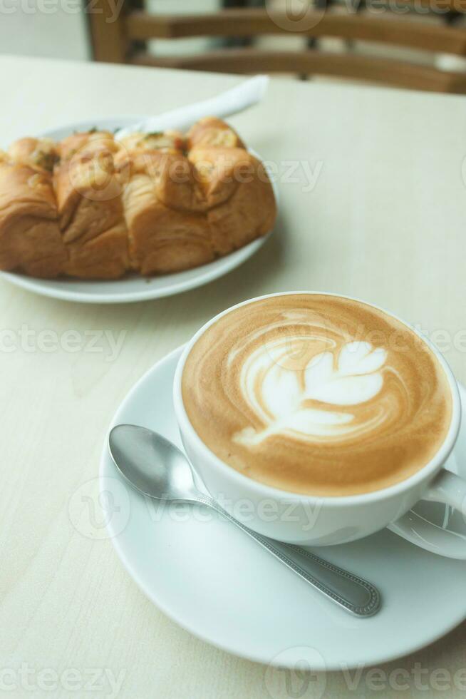 varm latte kaffe konst foto