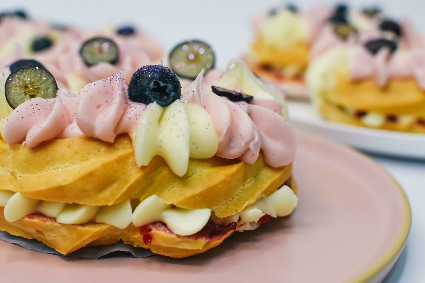 bakgrund av färgrik kakor med frukt- stänga upp av kakor foto